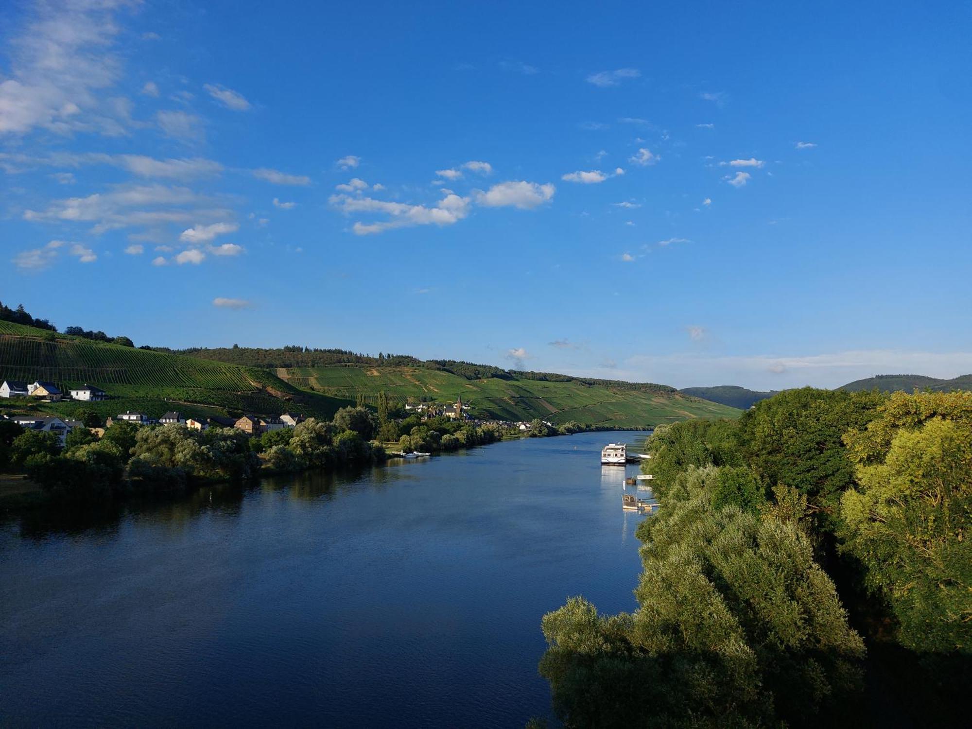 Ferienwohnungen Zum Niederberg Лизер Екстериор снимка